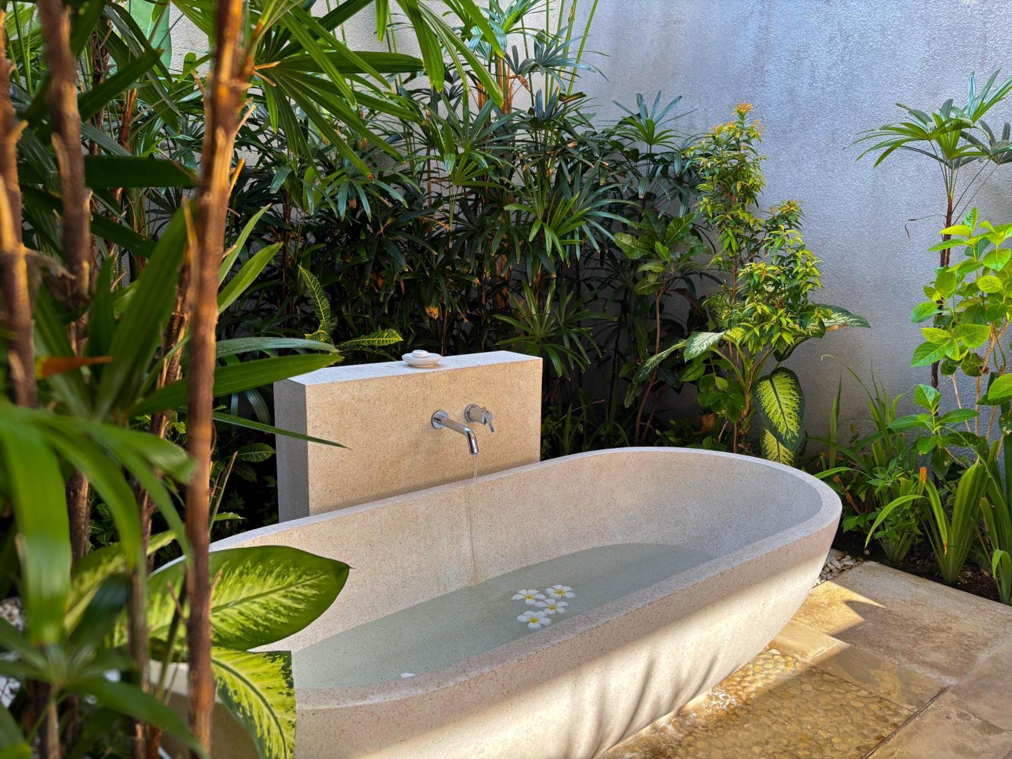 Nyaman Villas Seminyak Luaran gambar