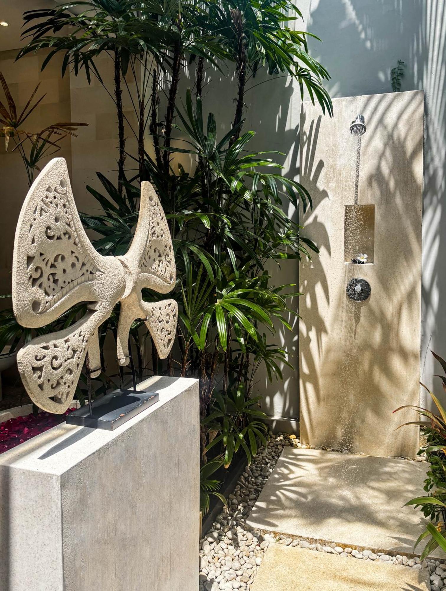 Nyaman Villas Seminyak Luaran gambar