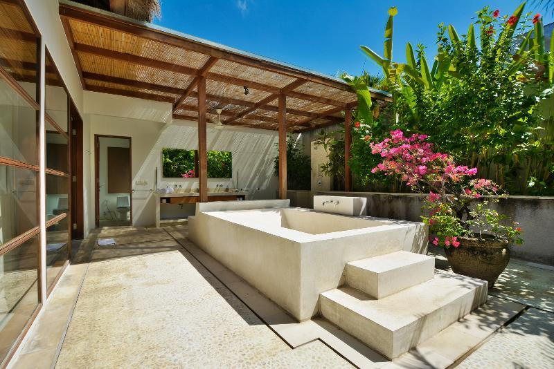 Nyaman Villas Seminyak Luaran gambar